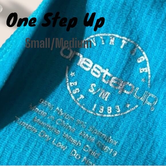💝 Preowned Vintage One Step Up Tank Top Work Out Shirt - Small/Medium - Picture 4 of 4